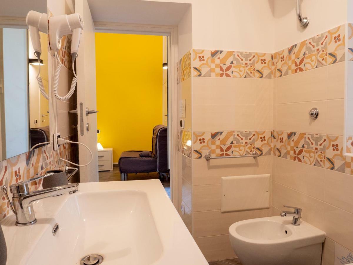 B&B Cosmoneapolitan Phòng bức ảnh